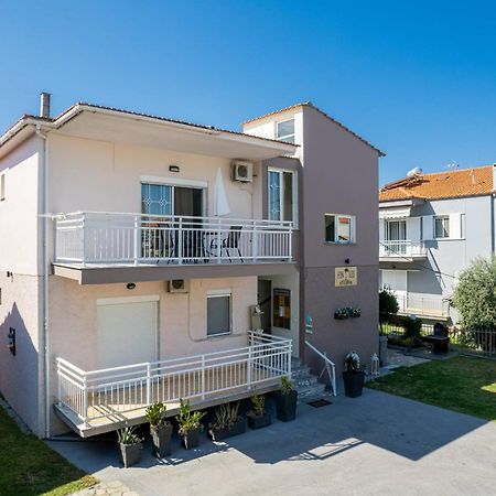 Studios Finikes Limenas  Exterior foto